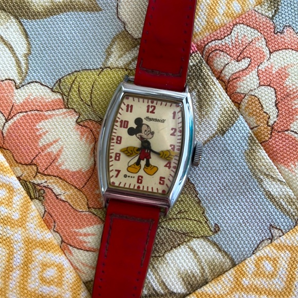 Vintage 1948 MICKEY MOUSE Watch By Ingersoll – US Time with Original Red Strap - Picture 2 of 4